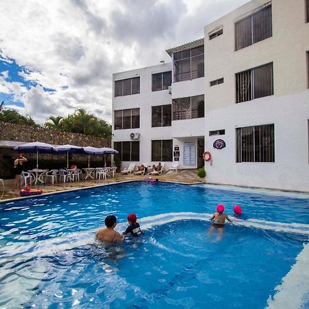 Blue Star Hotel Melgar Esterno foto