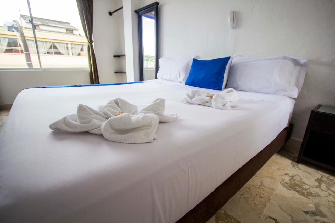 Blue Star Hotel Melgar Esterno foto
